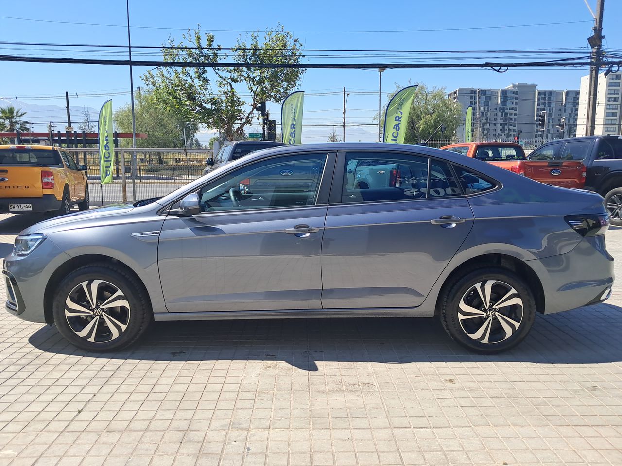 VOLKSWAGEN - 4