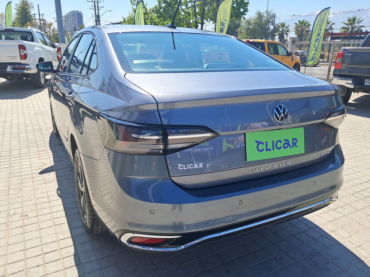VOLKSWAGEN - 5
