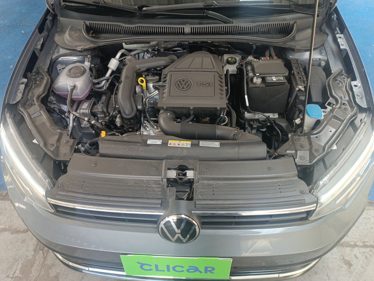 VOLKSWAGEN - 18