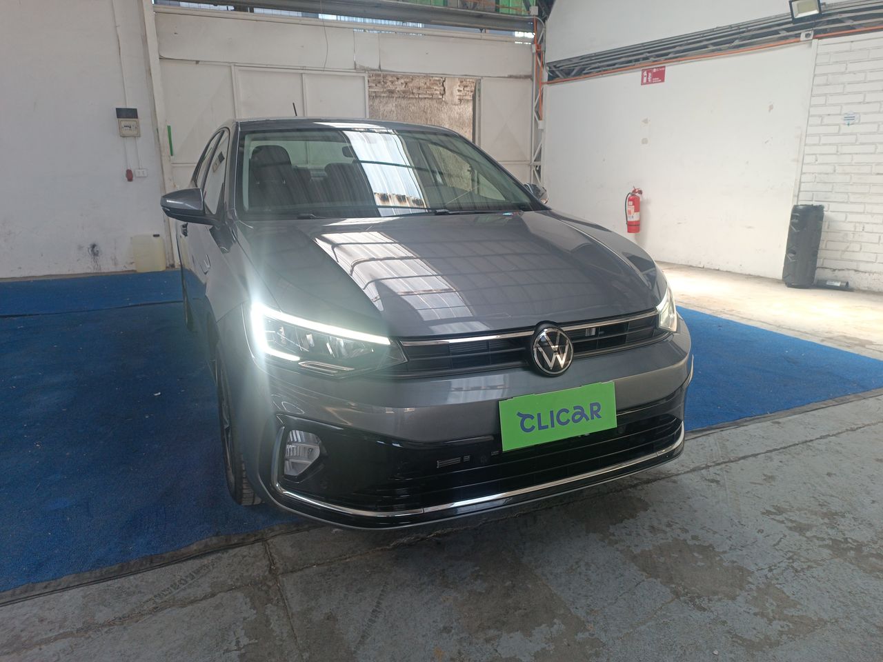 VOLKSWAGEN - 2