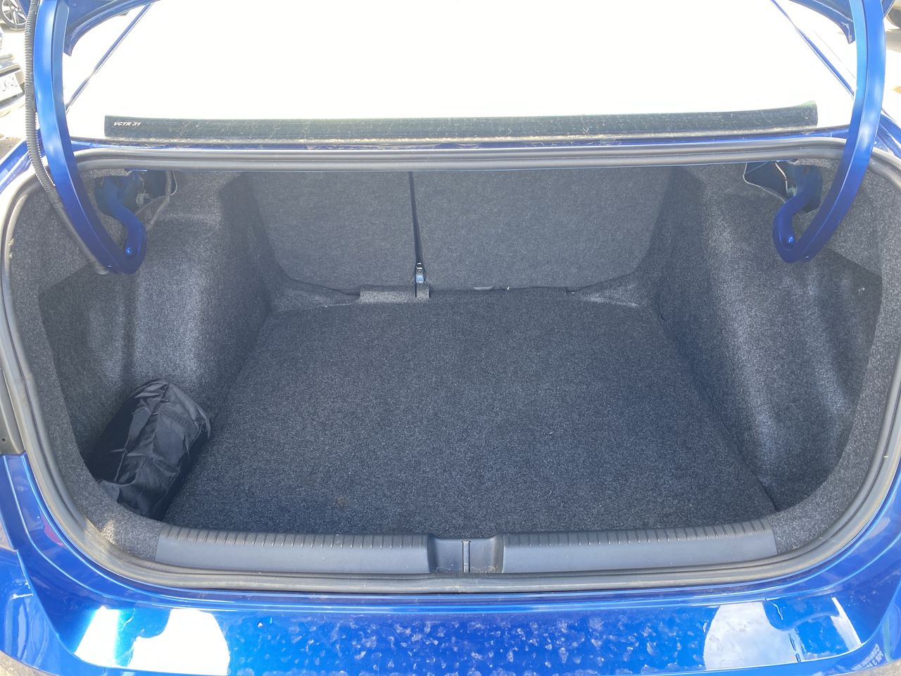 VOLKSWAGEN - 22