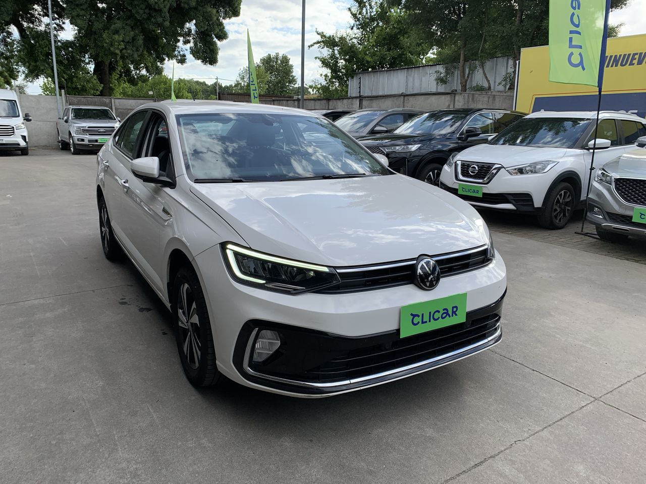 VOLKSWAGEN - 4