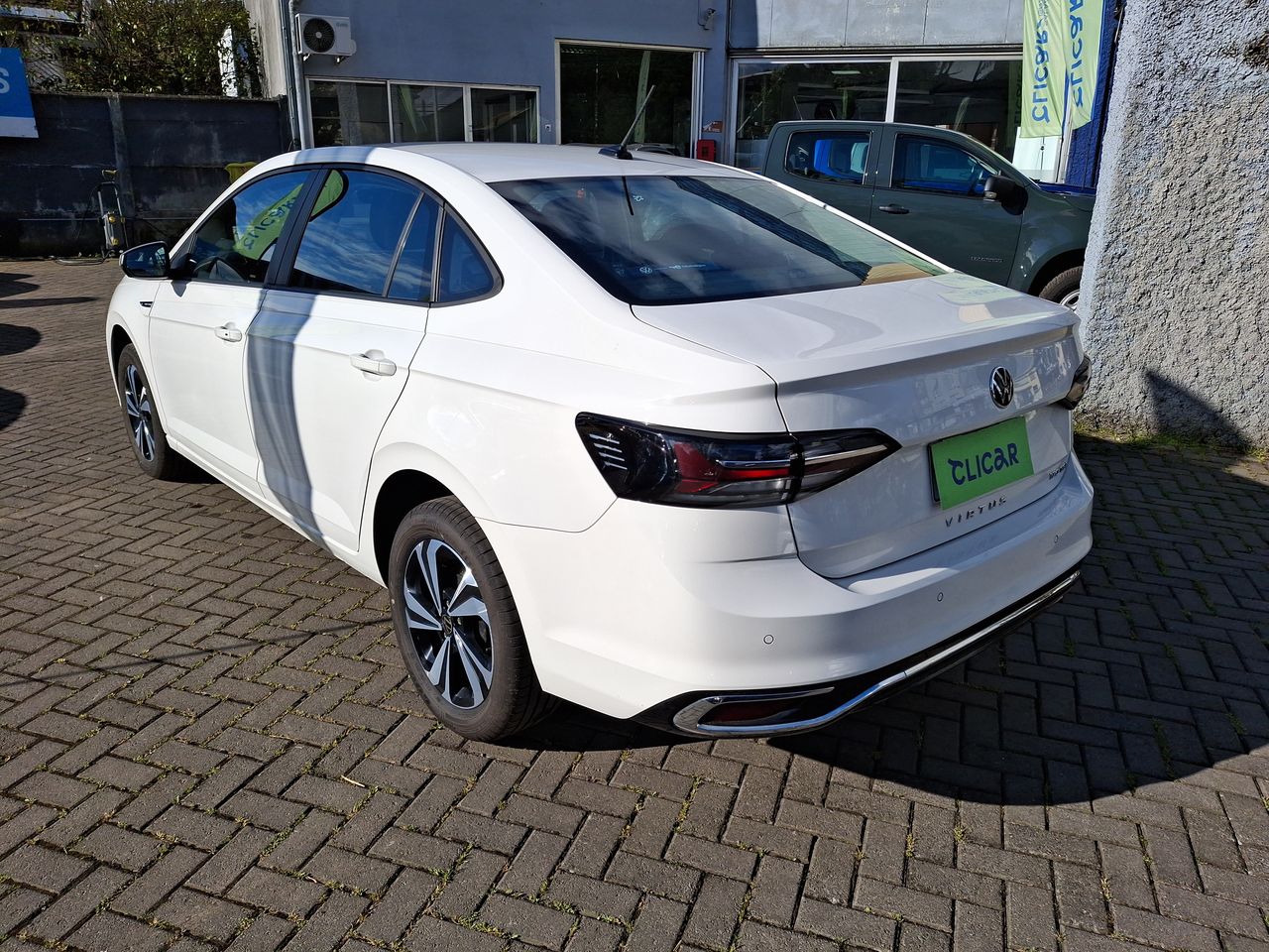 VOLKSWAGEN - 5
