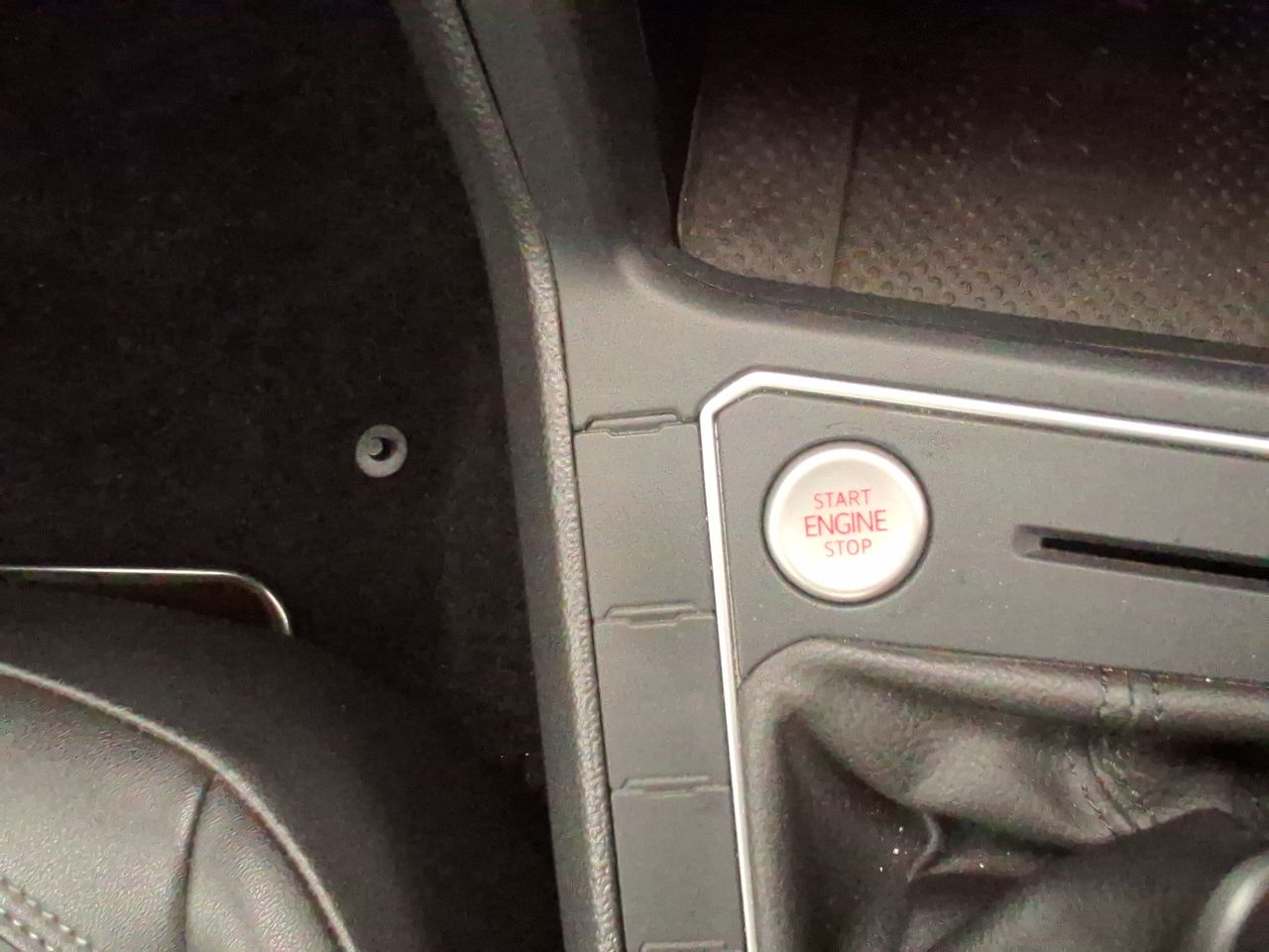 VOLKSWAGEN - 27
