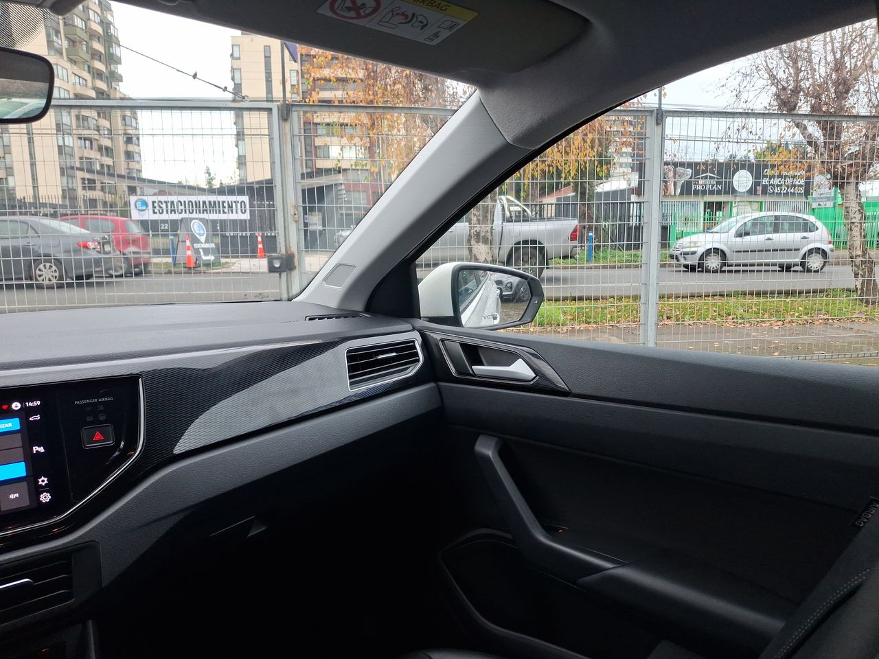 VOLKSWAGEN - 2