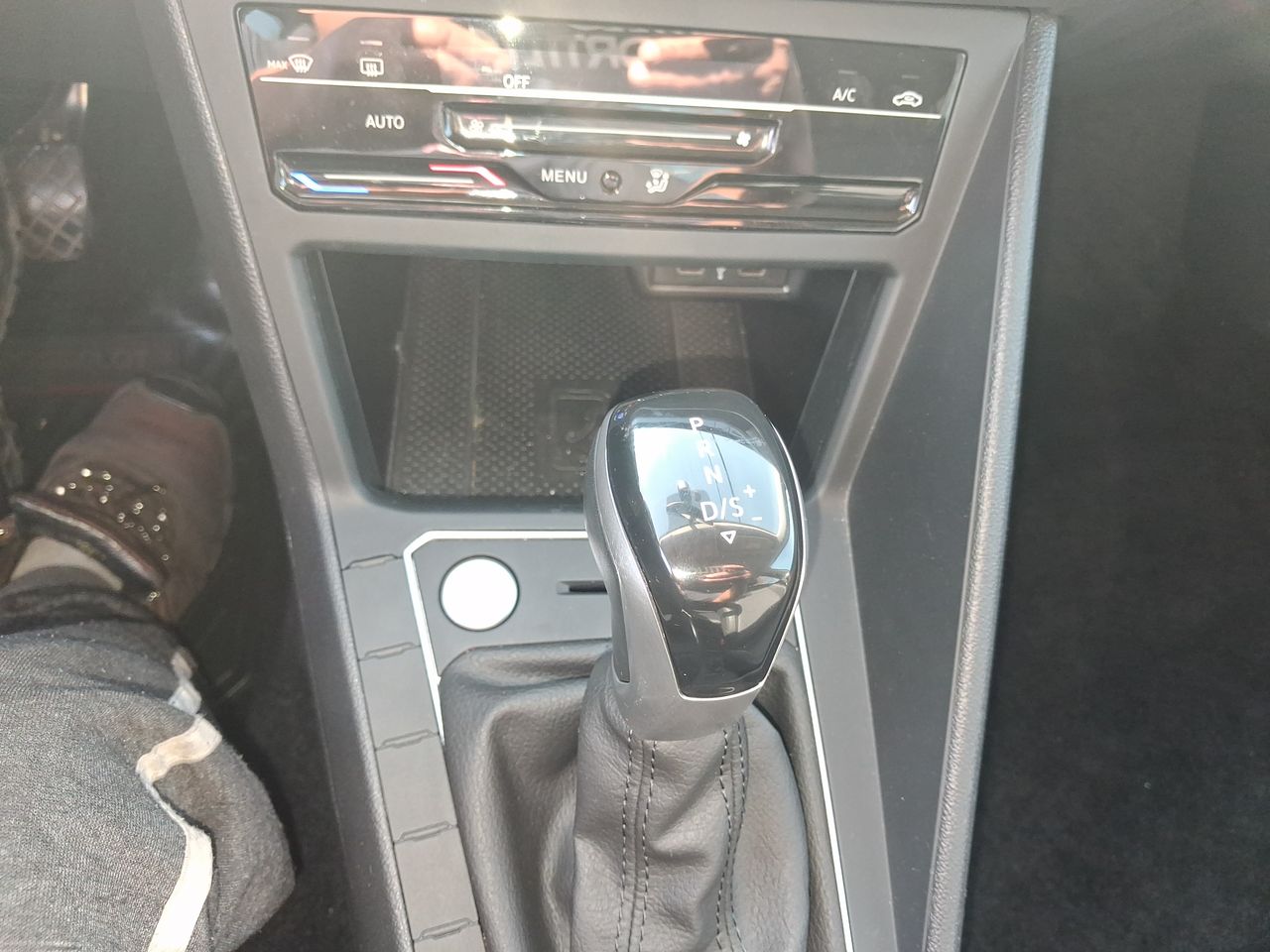 VOLKSWAGEN - 22