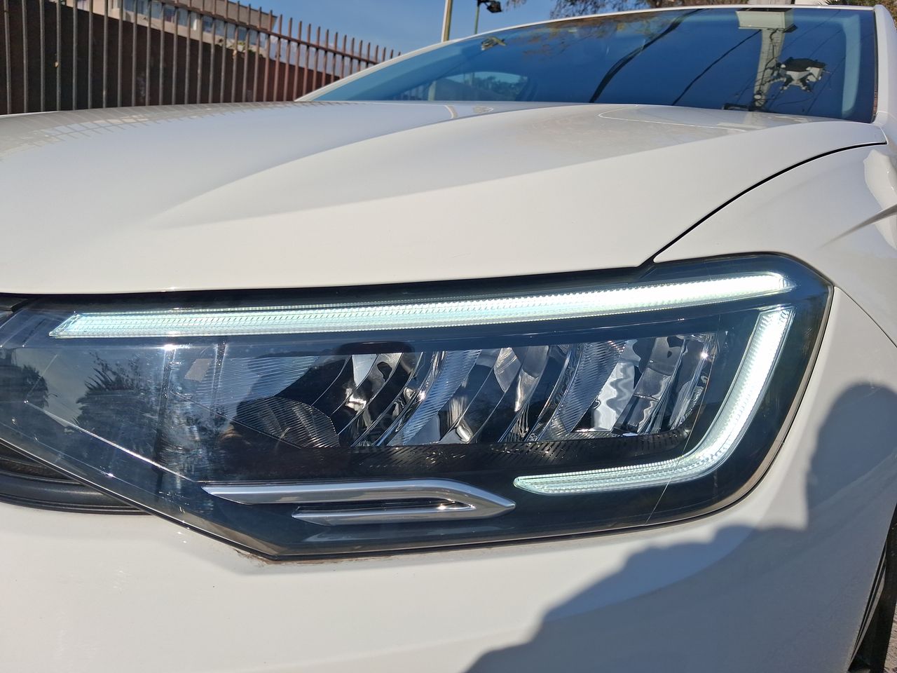 VOLKSWAGEN - 9