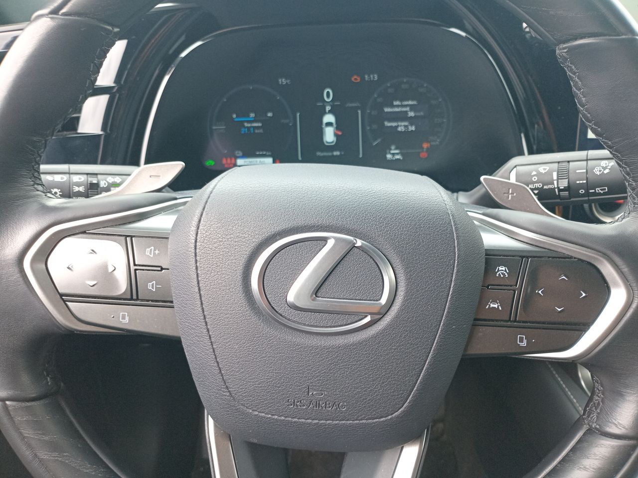 LEXUS - 16