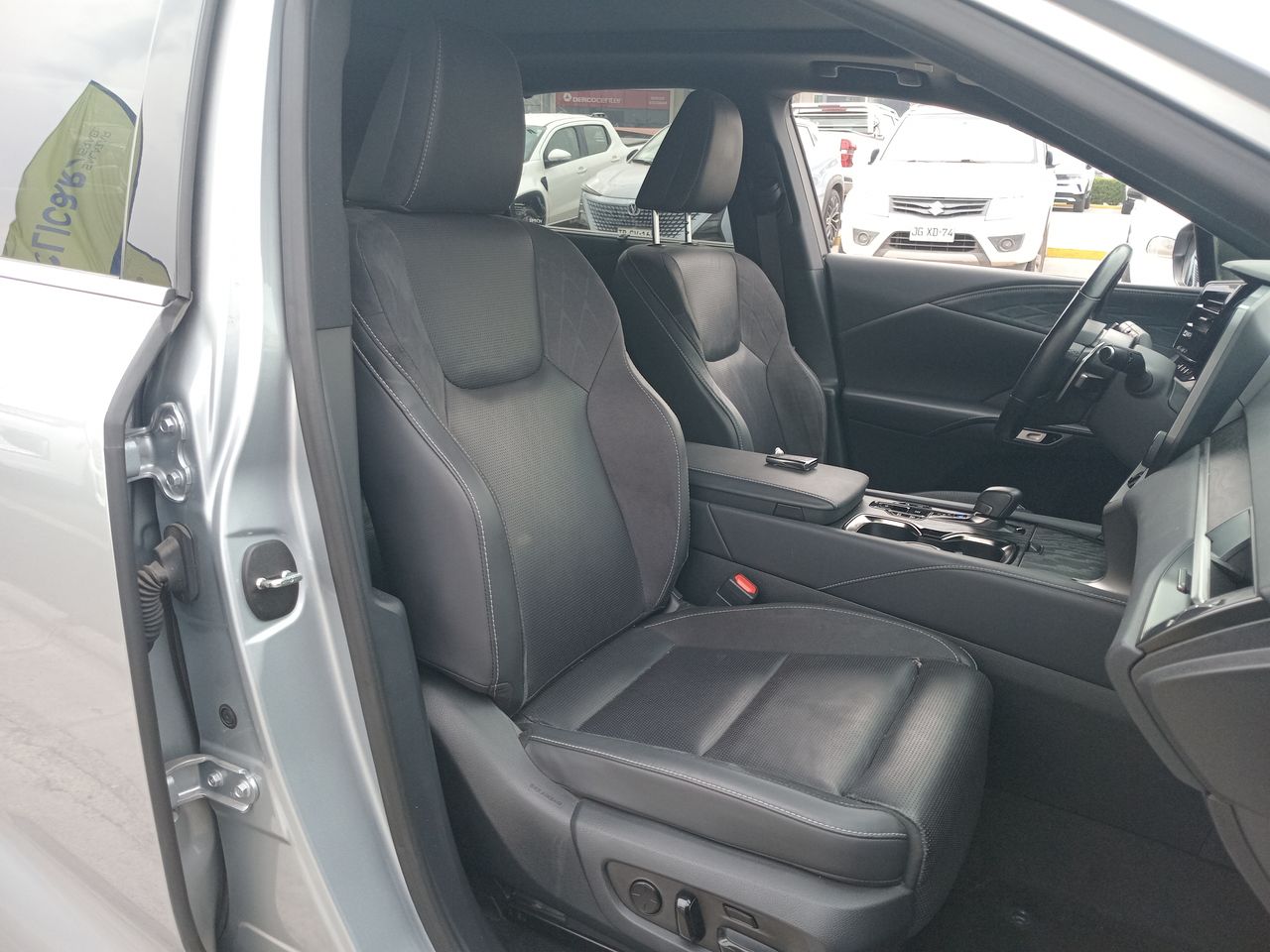 LEXUS - 24