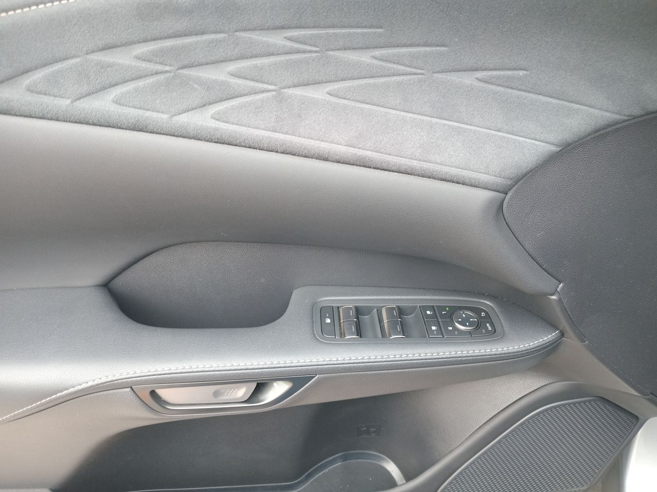 LEXUS - 12