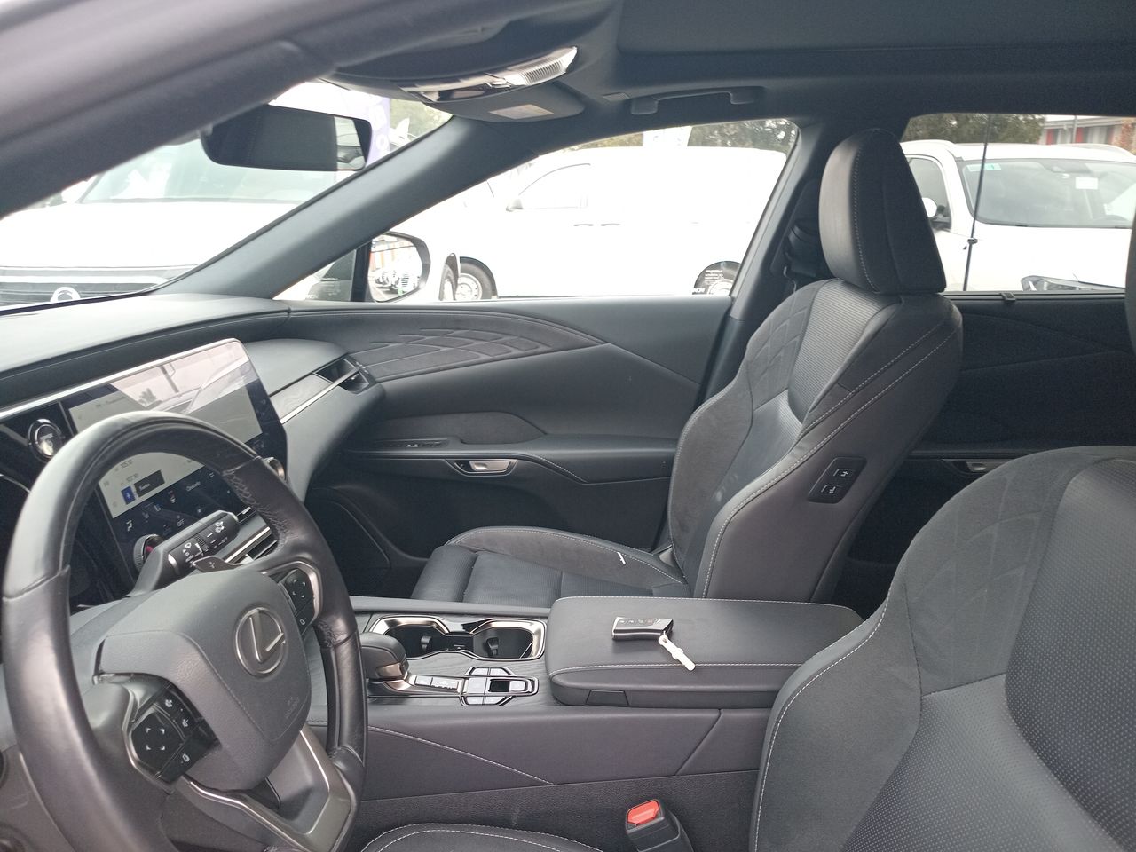 LEXUS - 2
