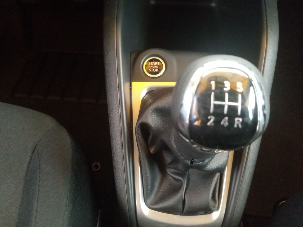 NISSAN - 30