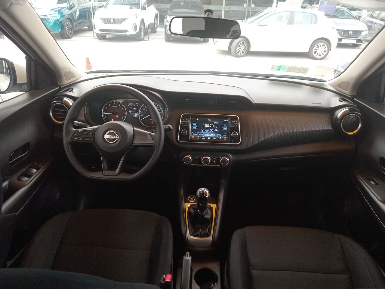 NISSAN - 9