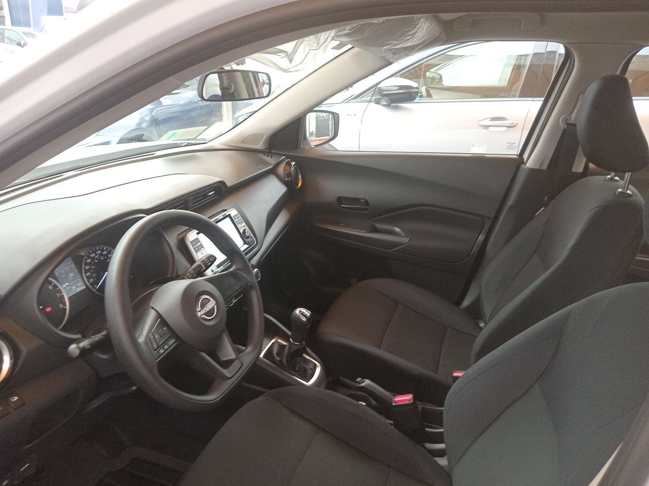 NISSAN - 10