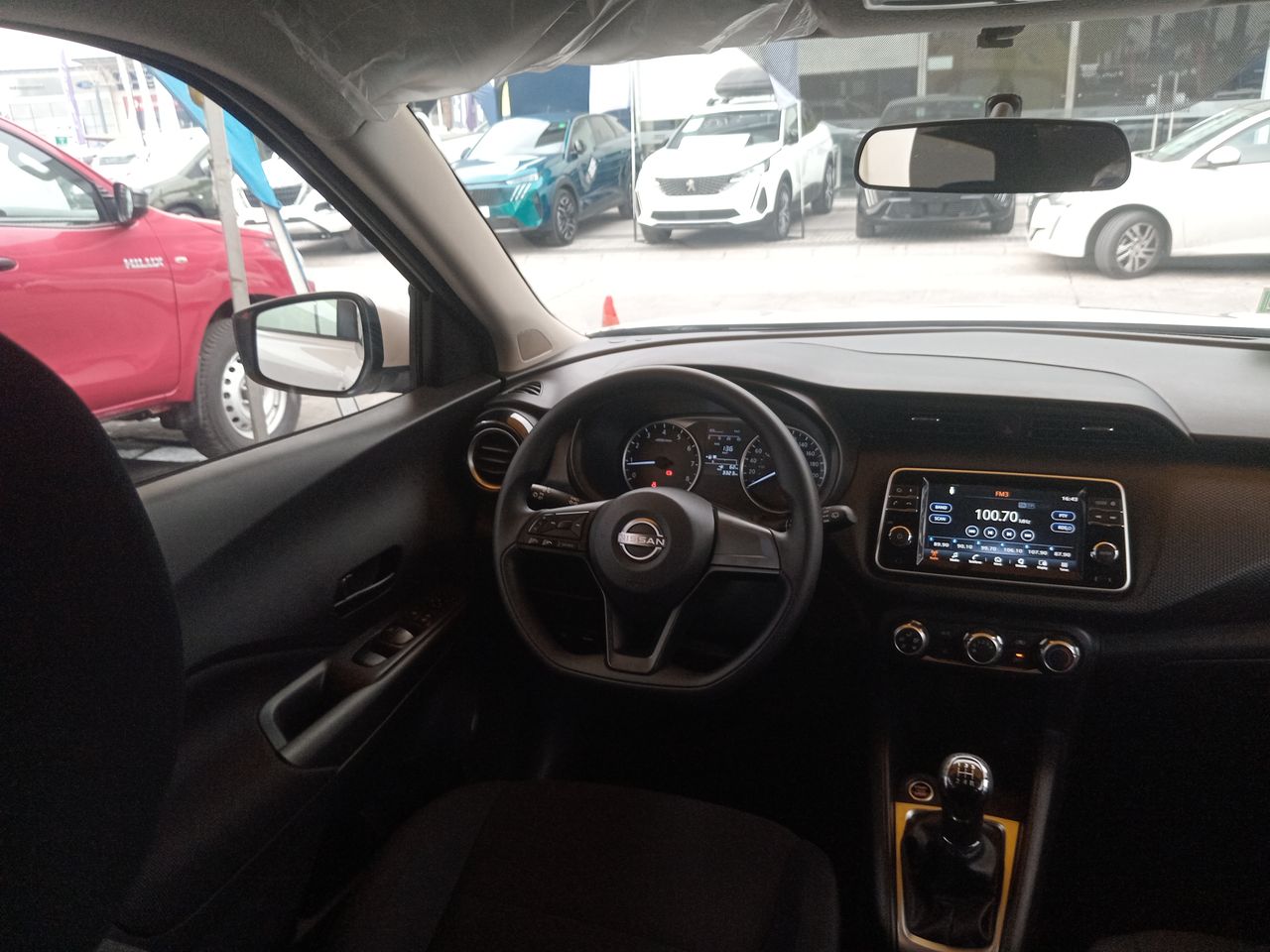 NISSAN - 16