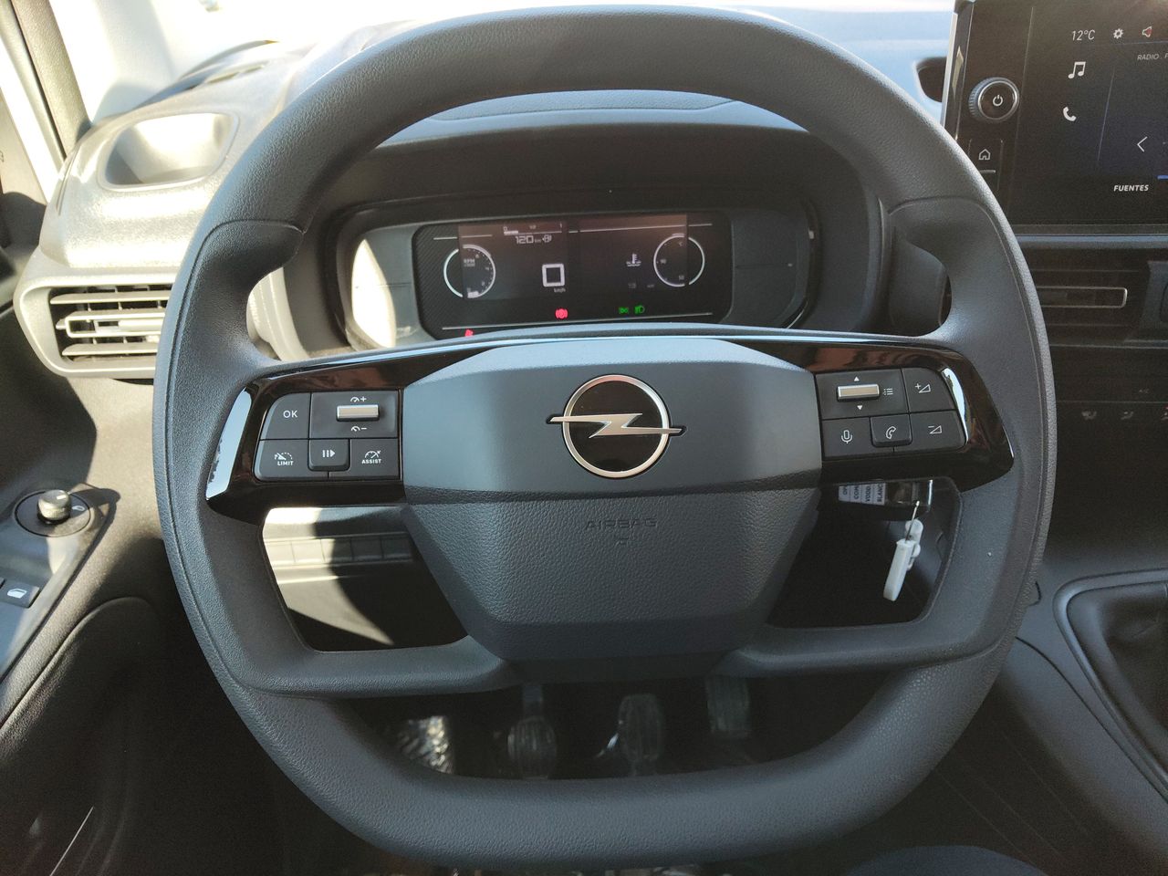 OPEL - 26