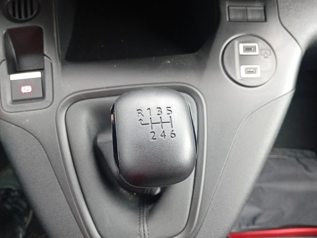 PEUGEOT - 32