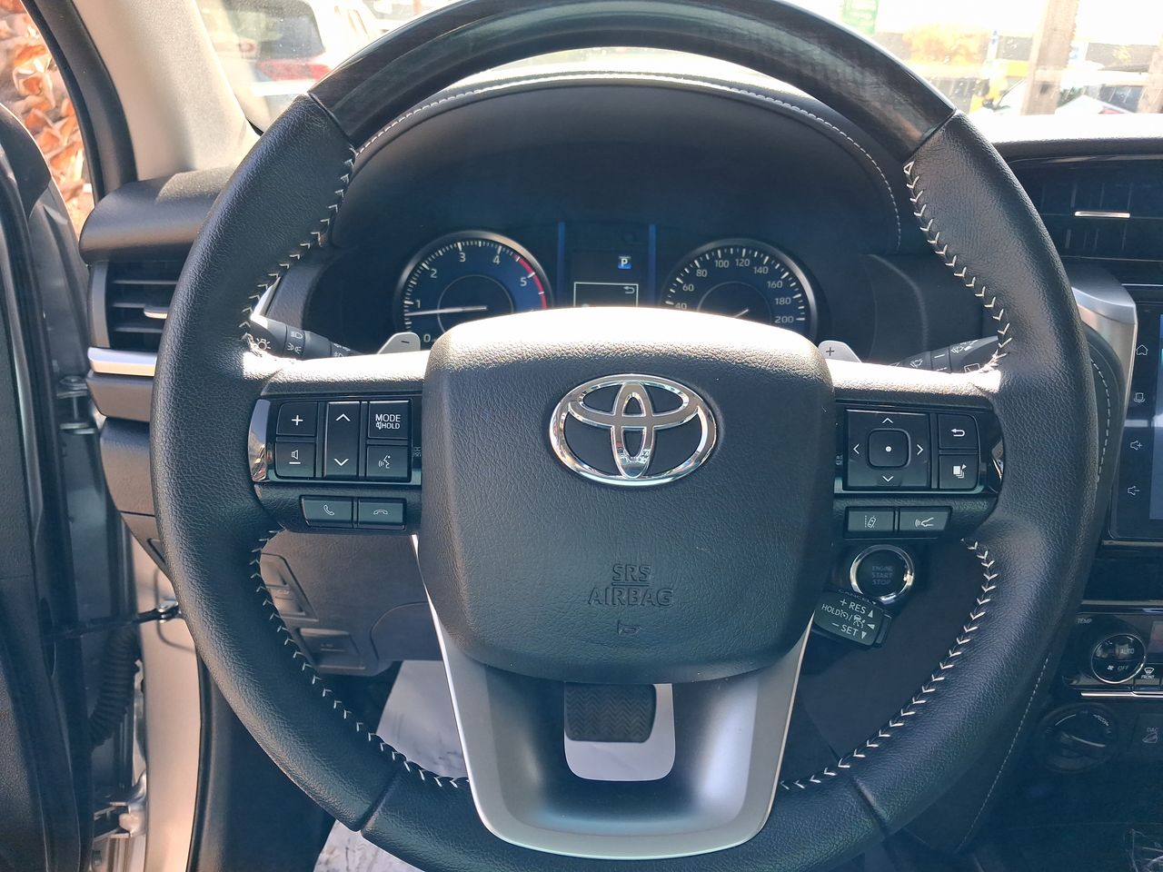 TOYOTA - 24