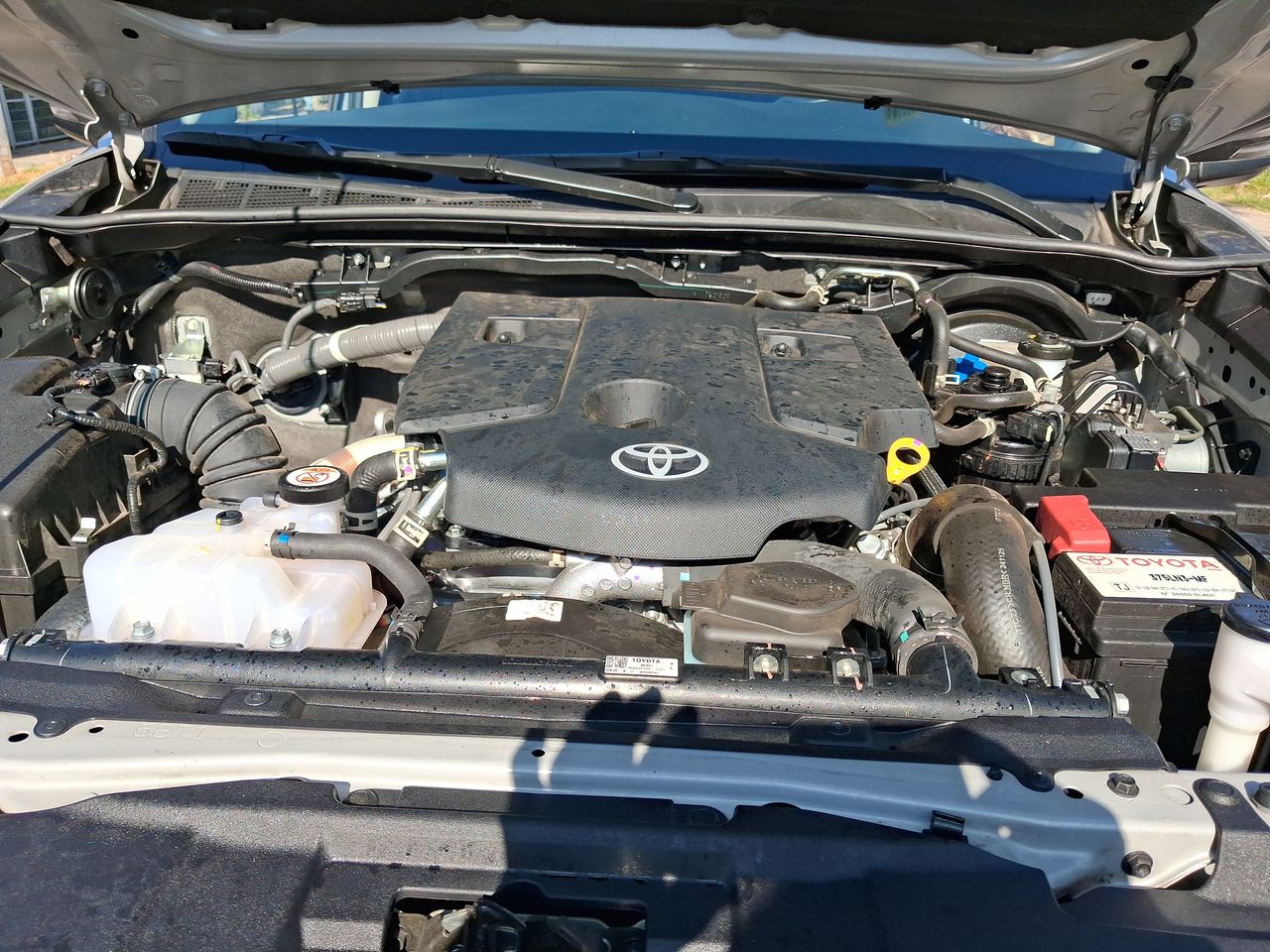 TOYOTA - 16