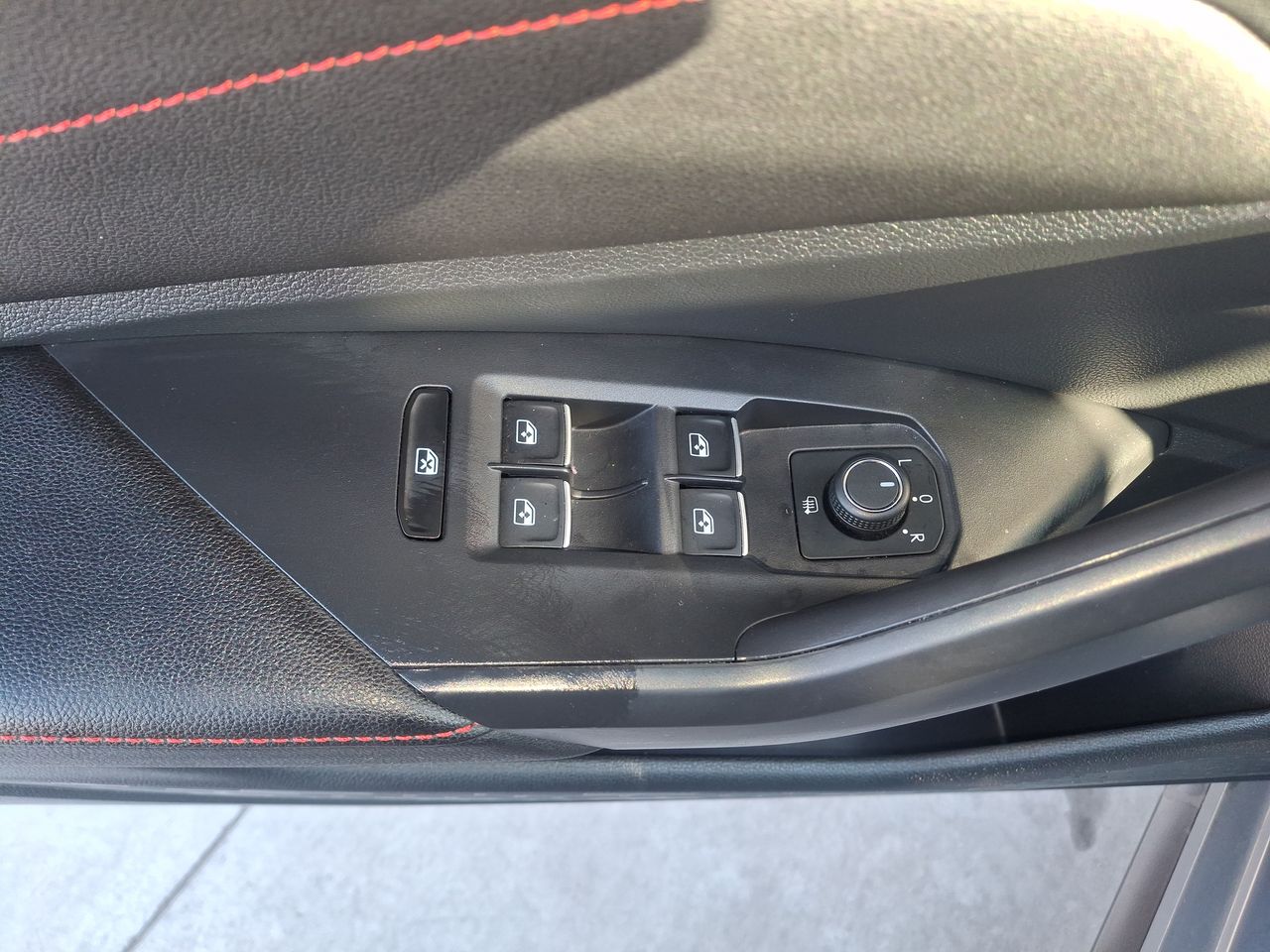 Volkswagen Jetta — foto 22 de 30