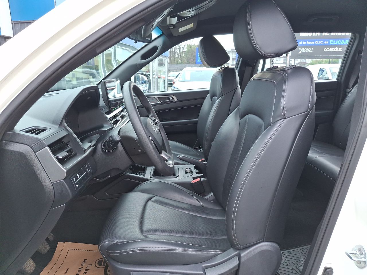 SSANGYONG - 16