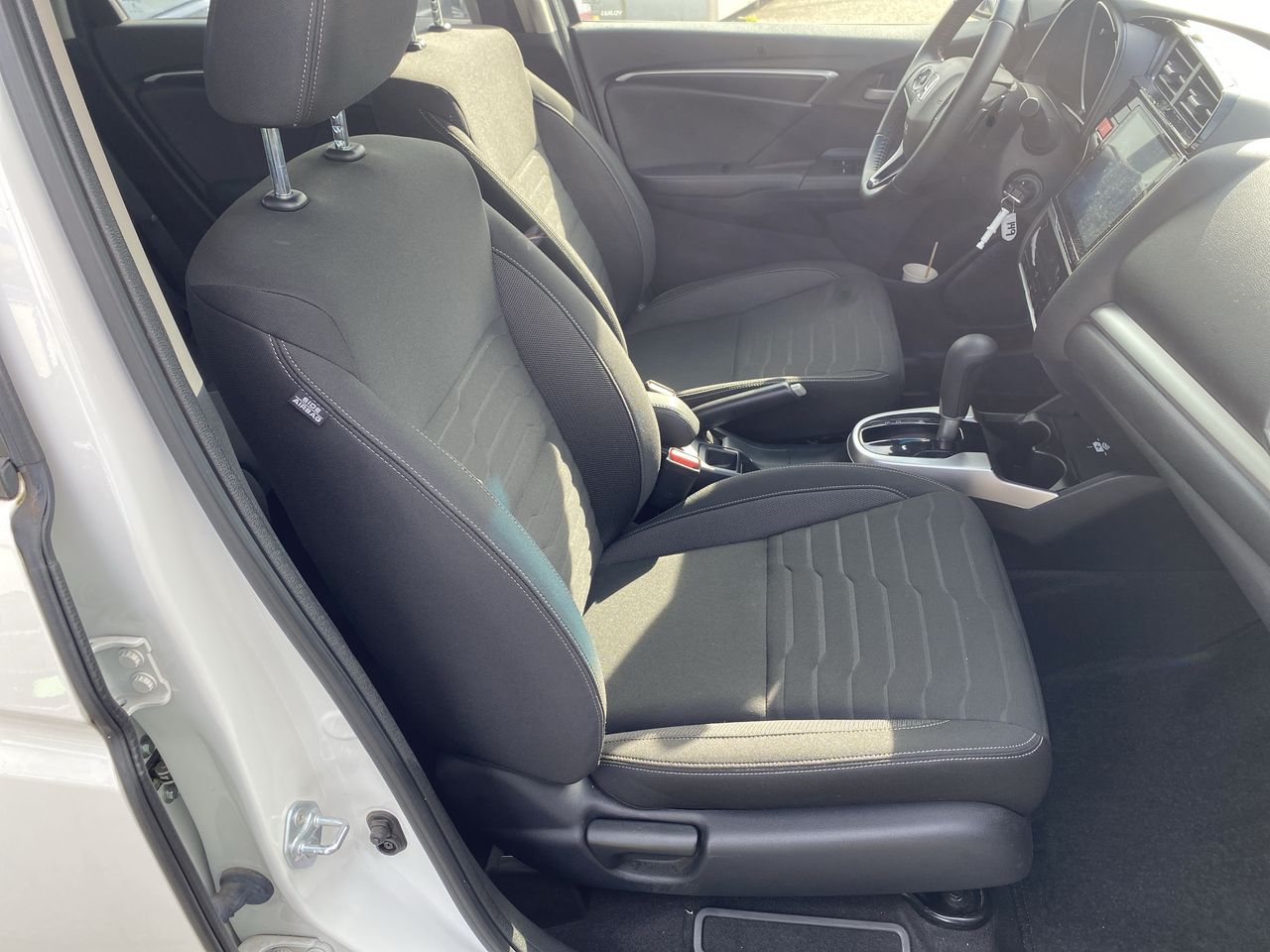 Honda WR-V — foto 26 de 27