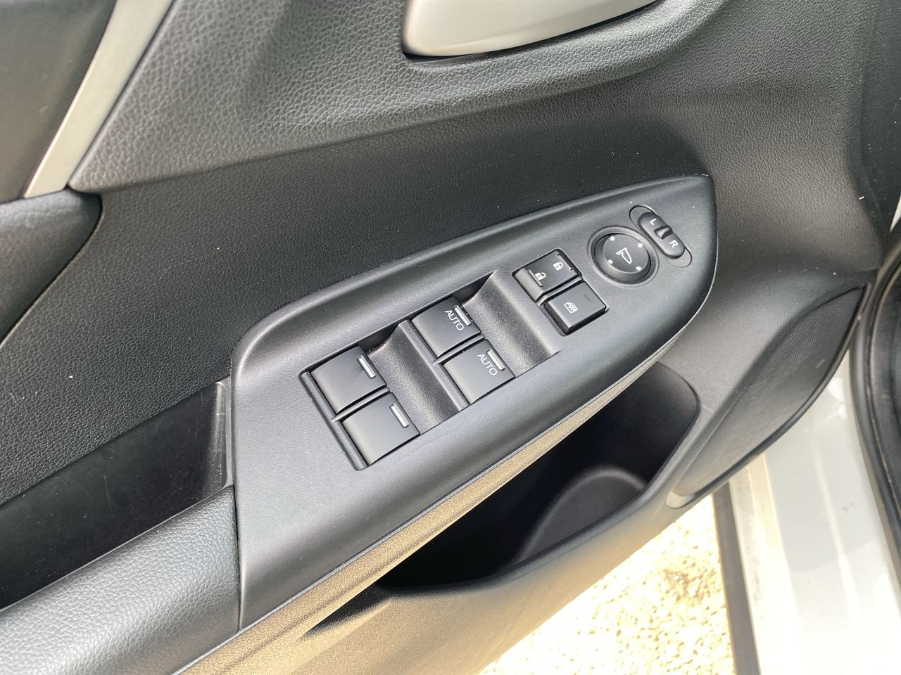 Honda WR-V — foto 15 de 27