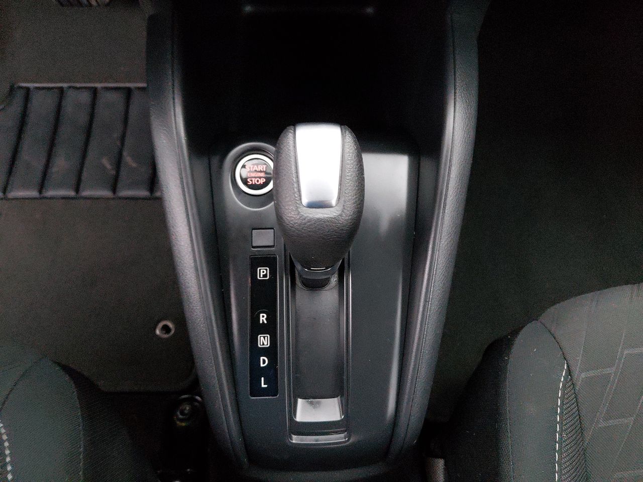 Nissan Kicks — foto 23 de 27