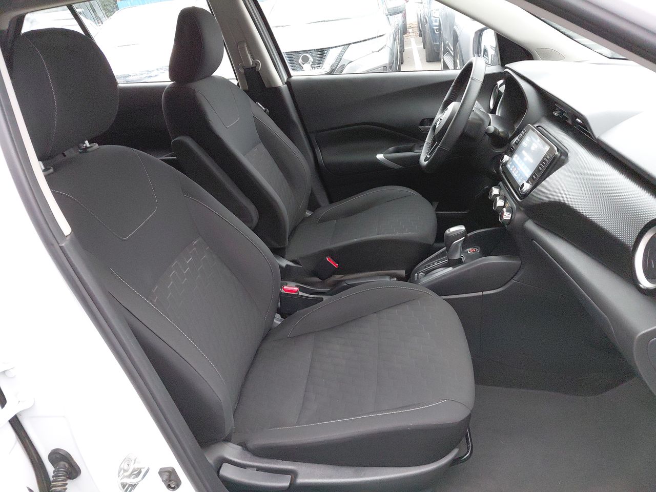 Nissan Kicks — foto 25 de 27
