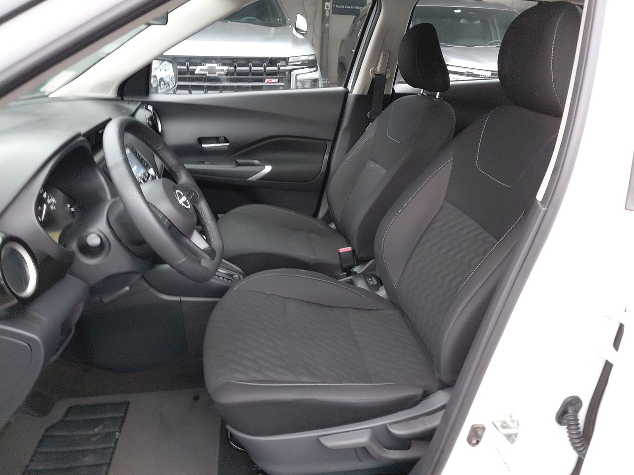 NISSAN - 6