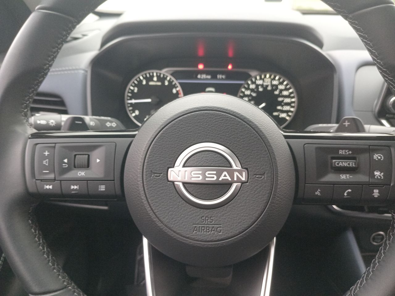 NISSAN - 26