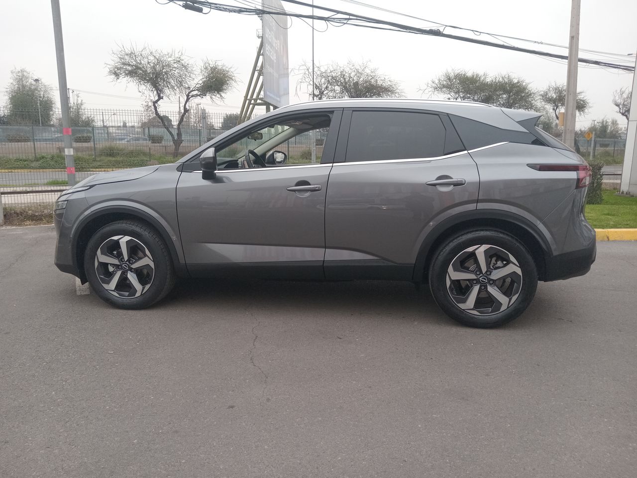 NISSAN - 4