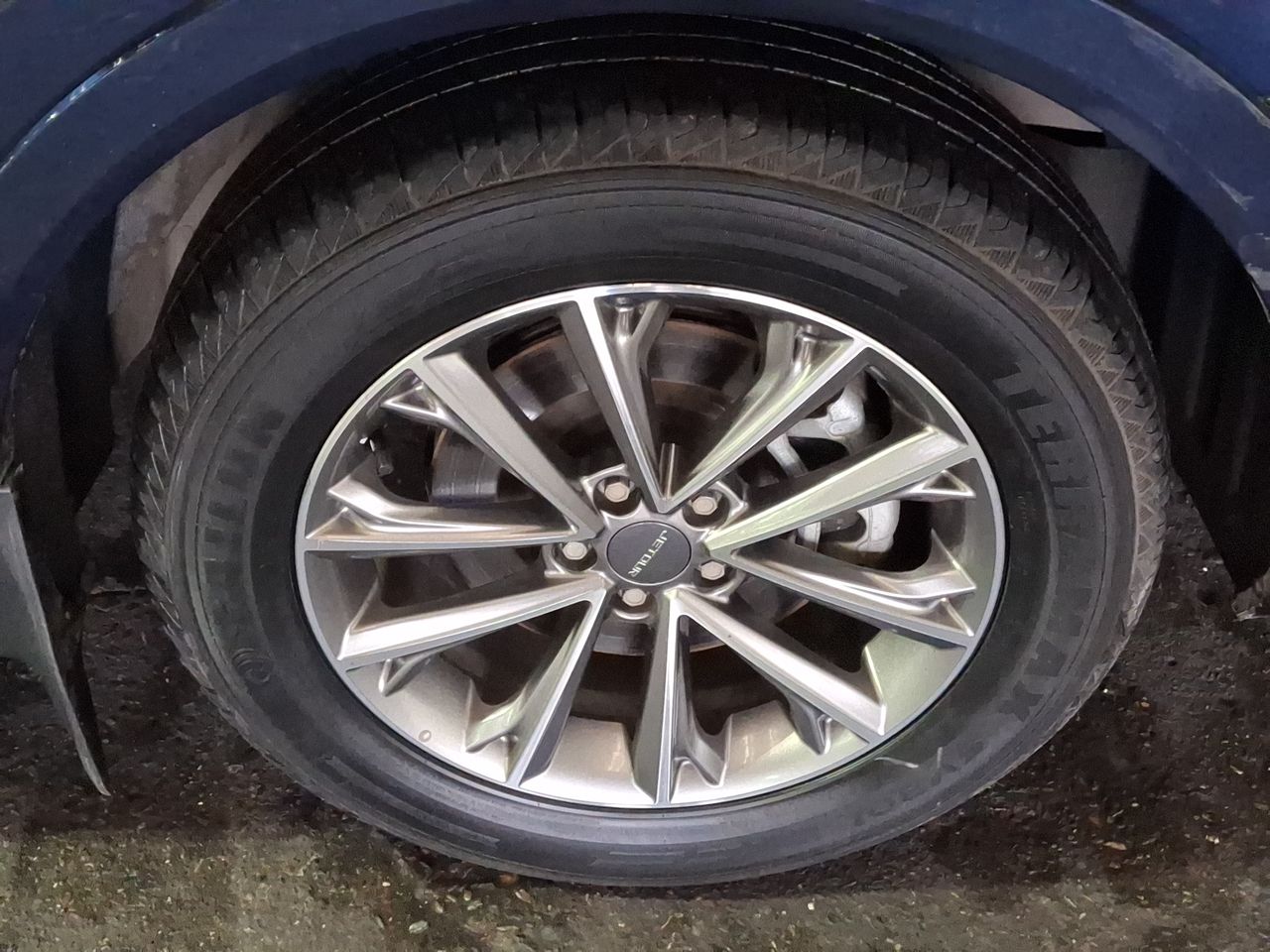 Jetour X70 — foto 18 de 37