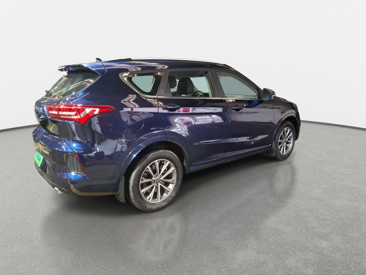 Jetour X70 — foto 8 de 37