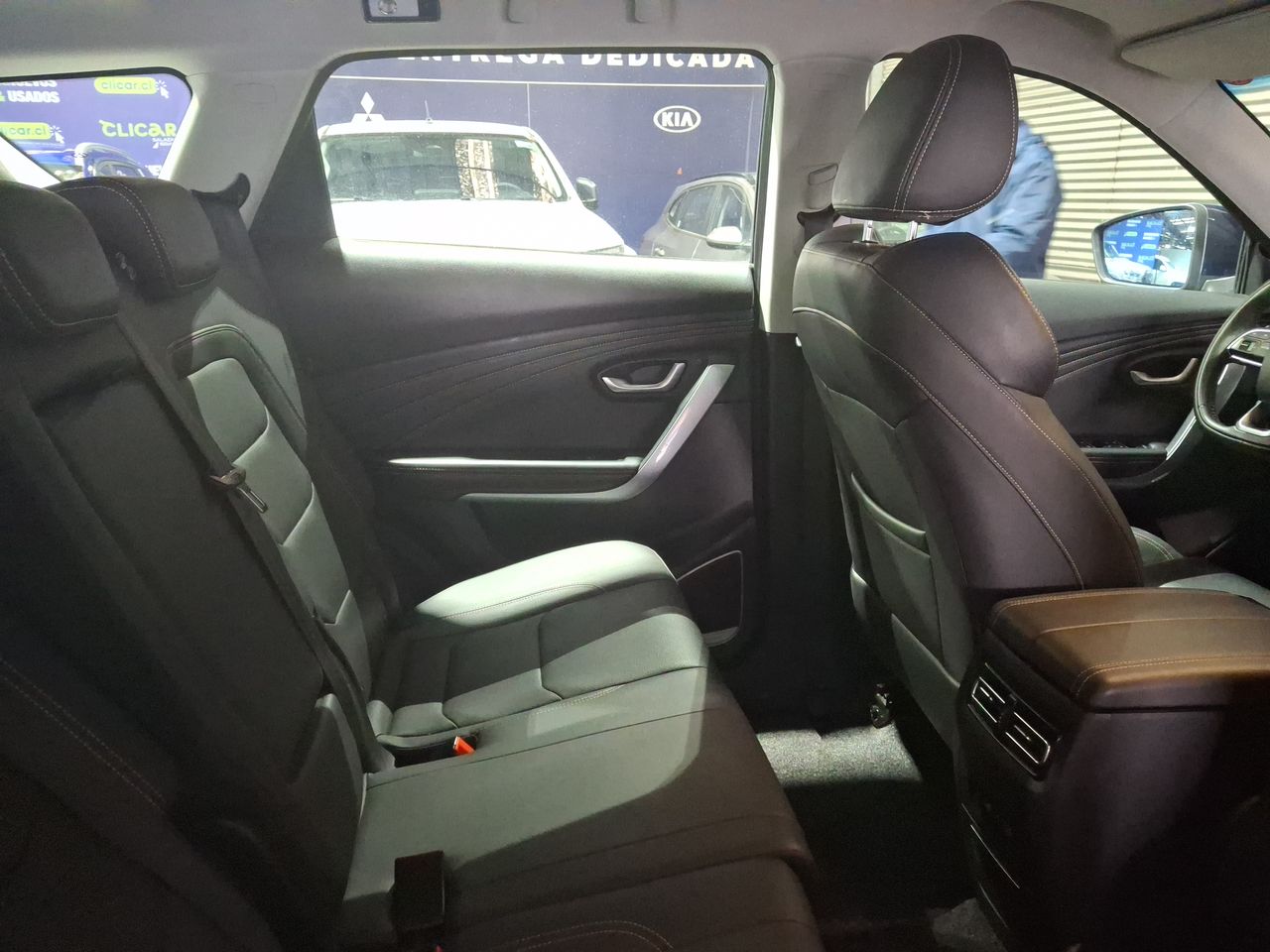 Jetour X70 — foto 16 de 37