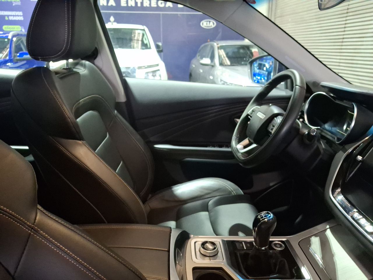 Jetour X70 — foto 17 de 37