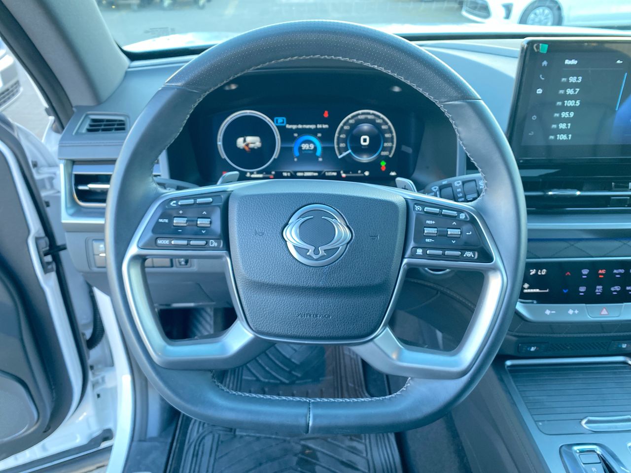 SSANGYONG - 18