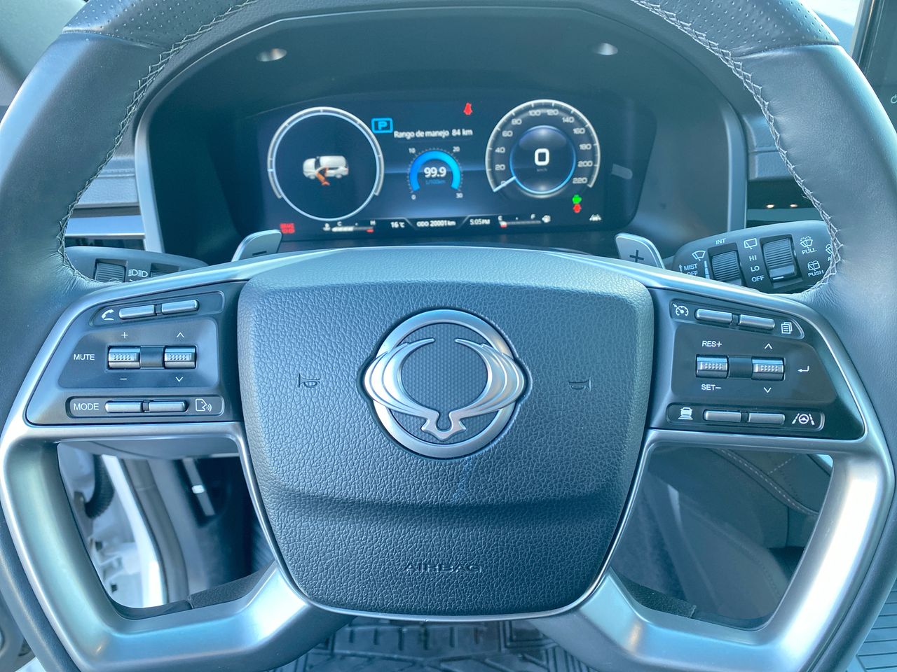 SSANGYONG - 19