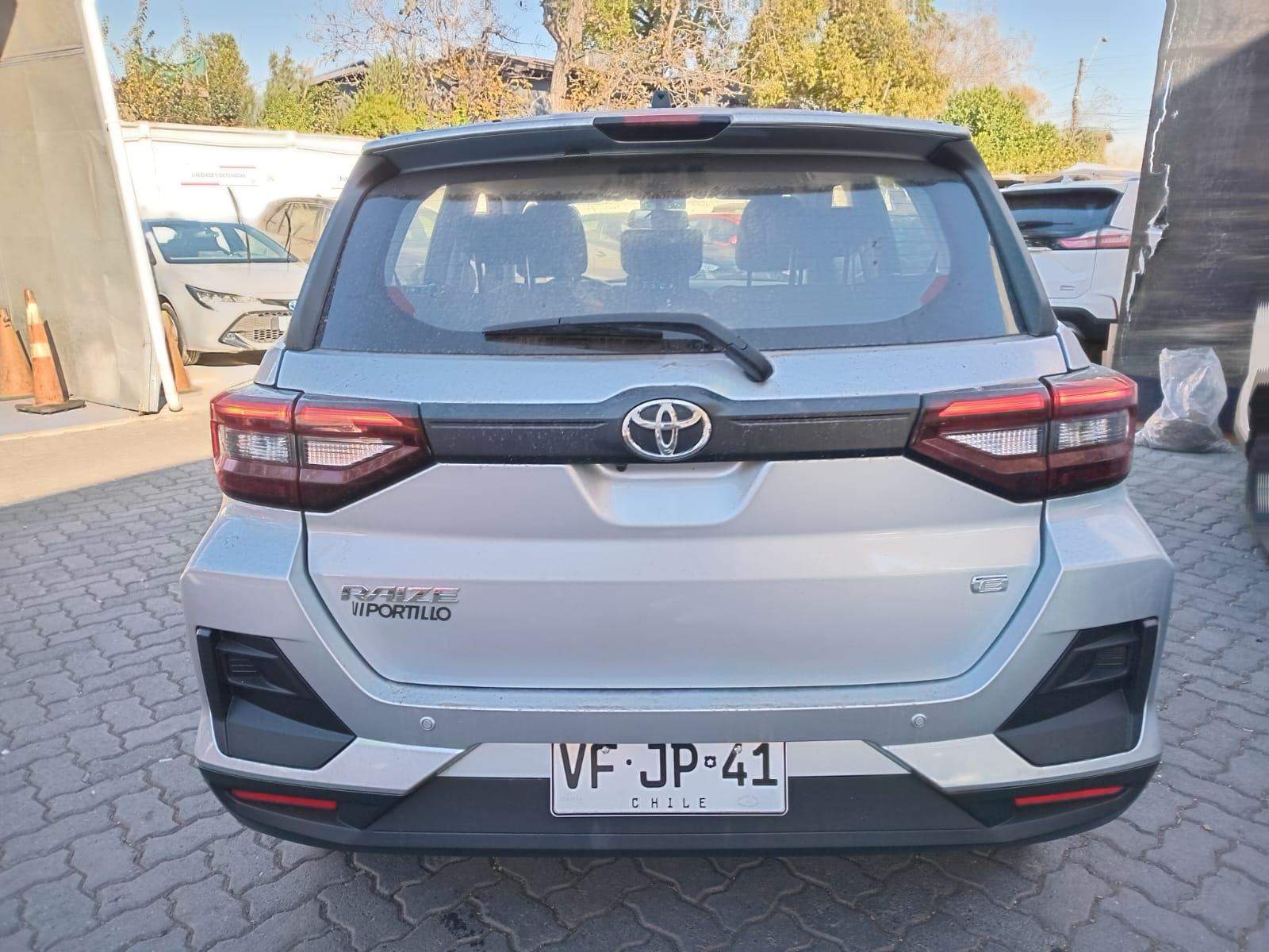 TOYOTA - 4