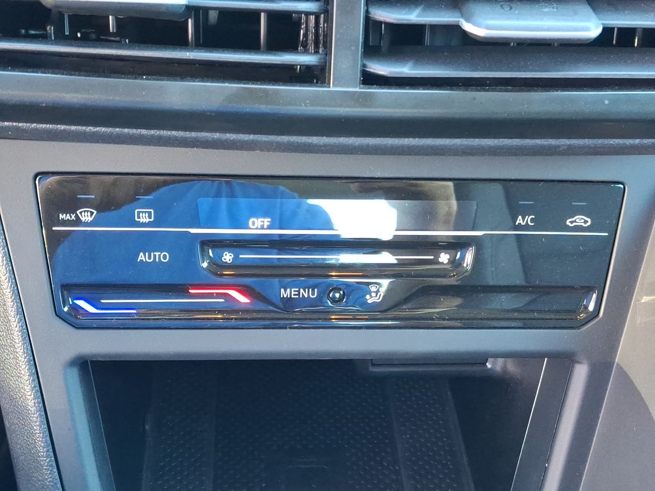 VOLKSWAGEN - 29