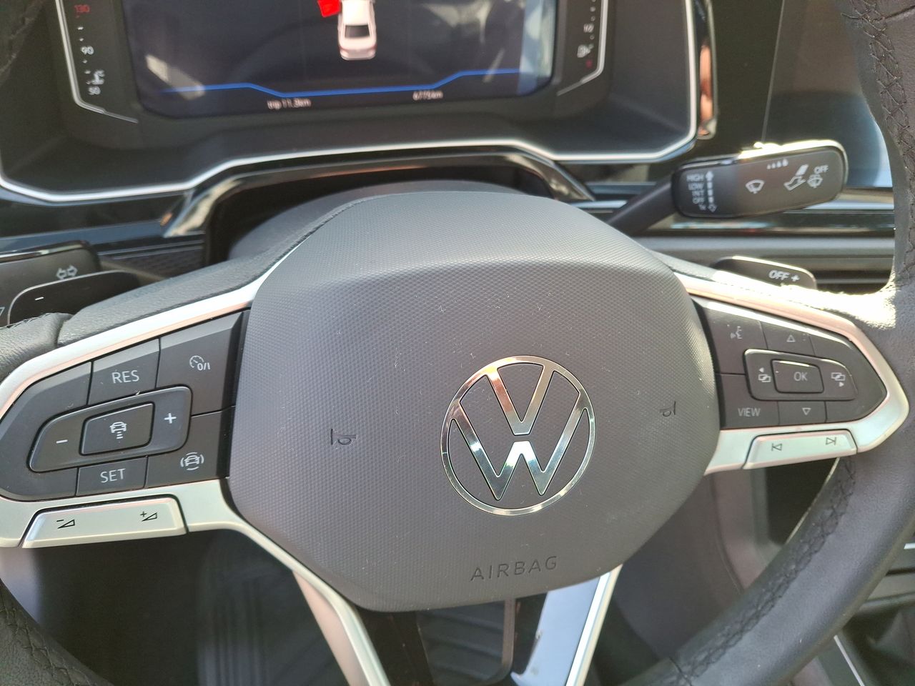 VOLKSWAGEN - 26