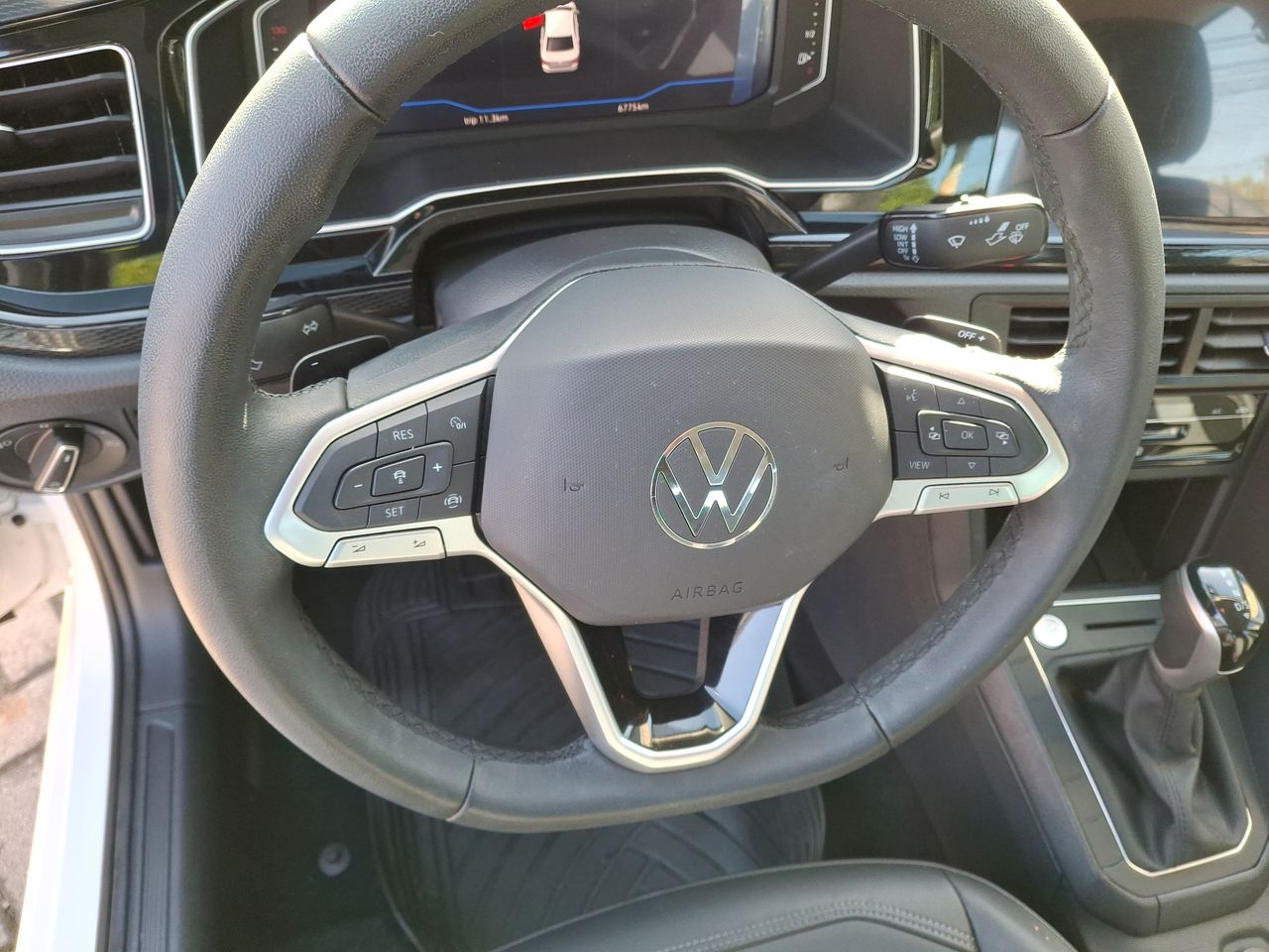 VOLKSWAGEN - 25