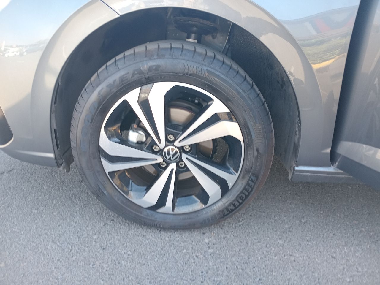 VOLKSWAGEN - 15