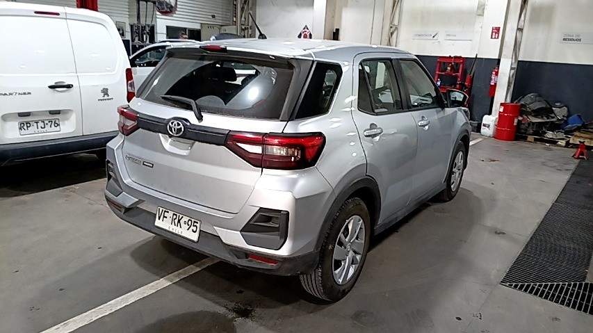 TOYOTA - 4
