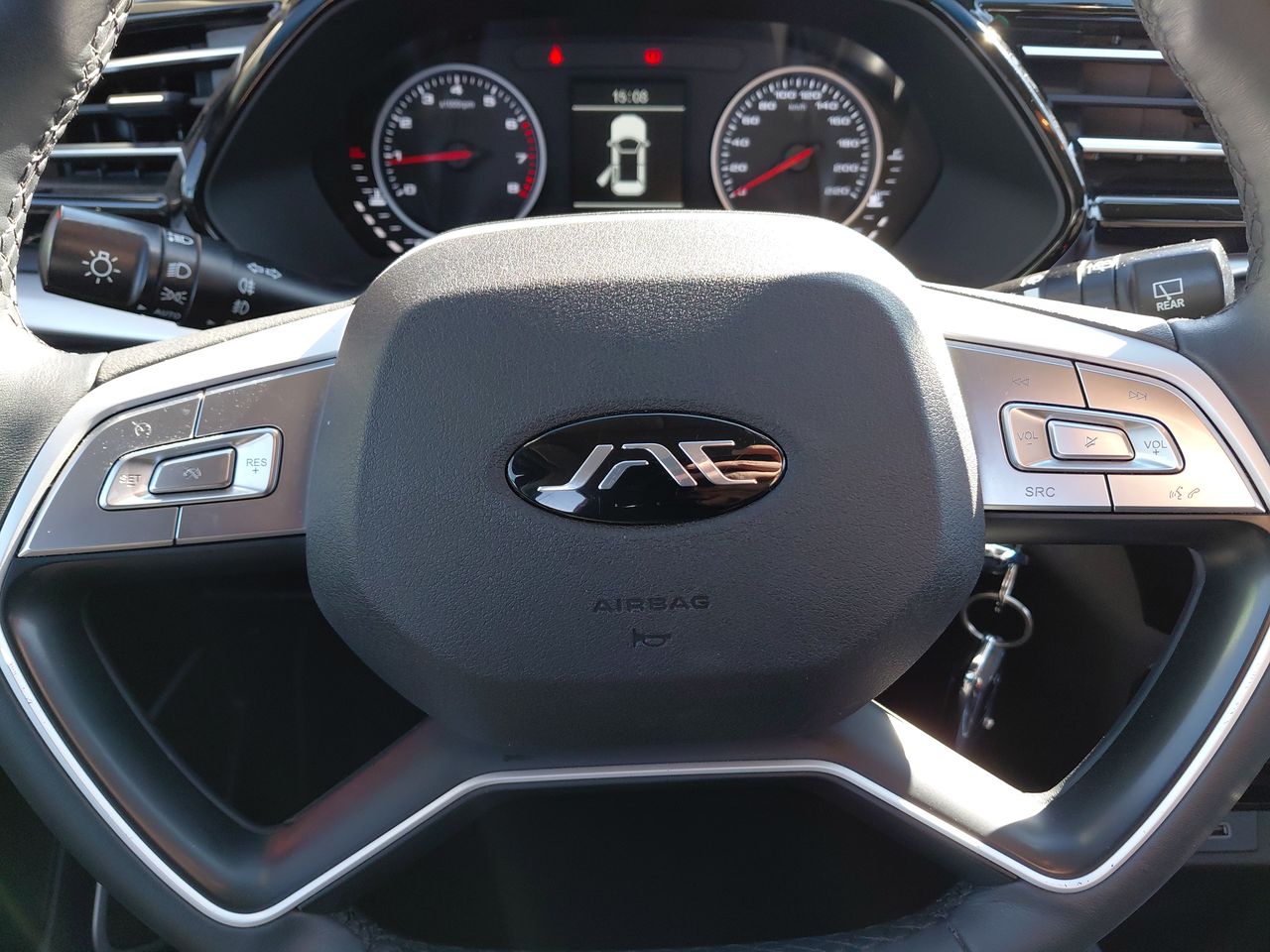 Volkswagen Taos — foto 17 de 25