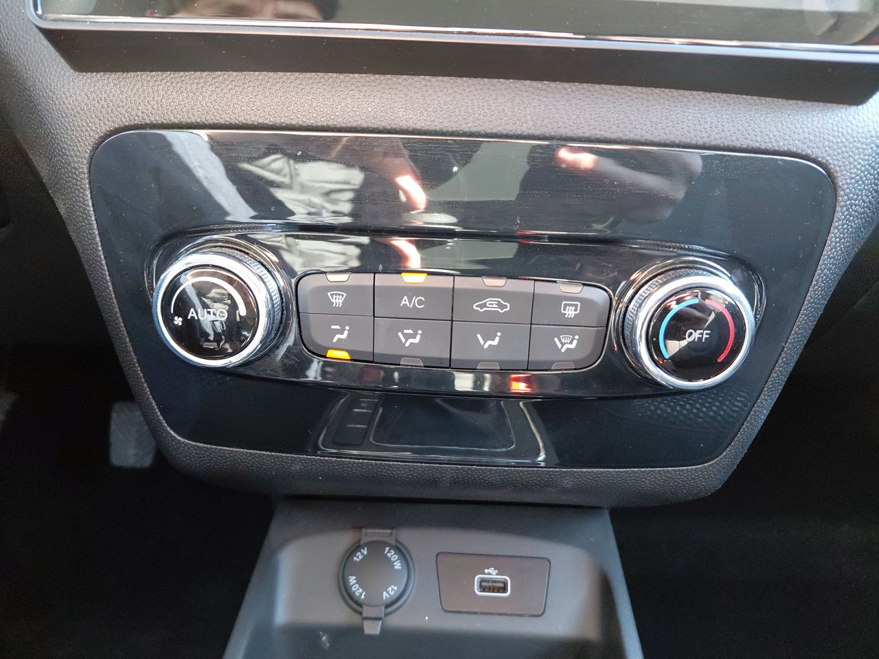 Volkswagen Taos — foto 21 de 25