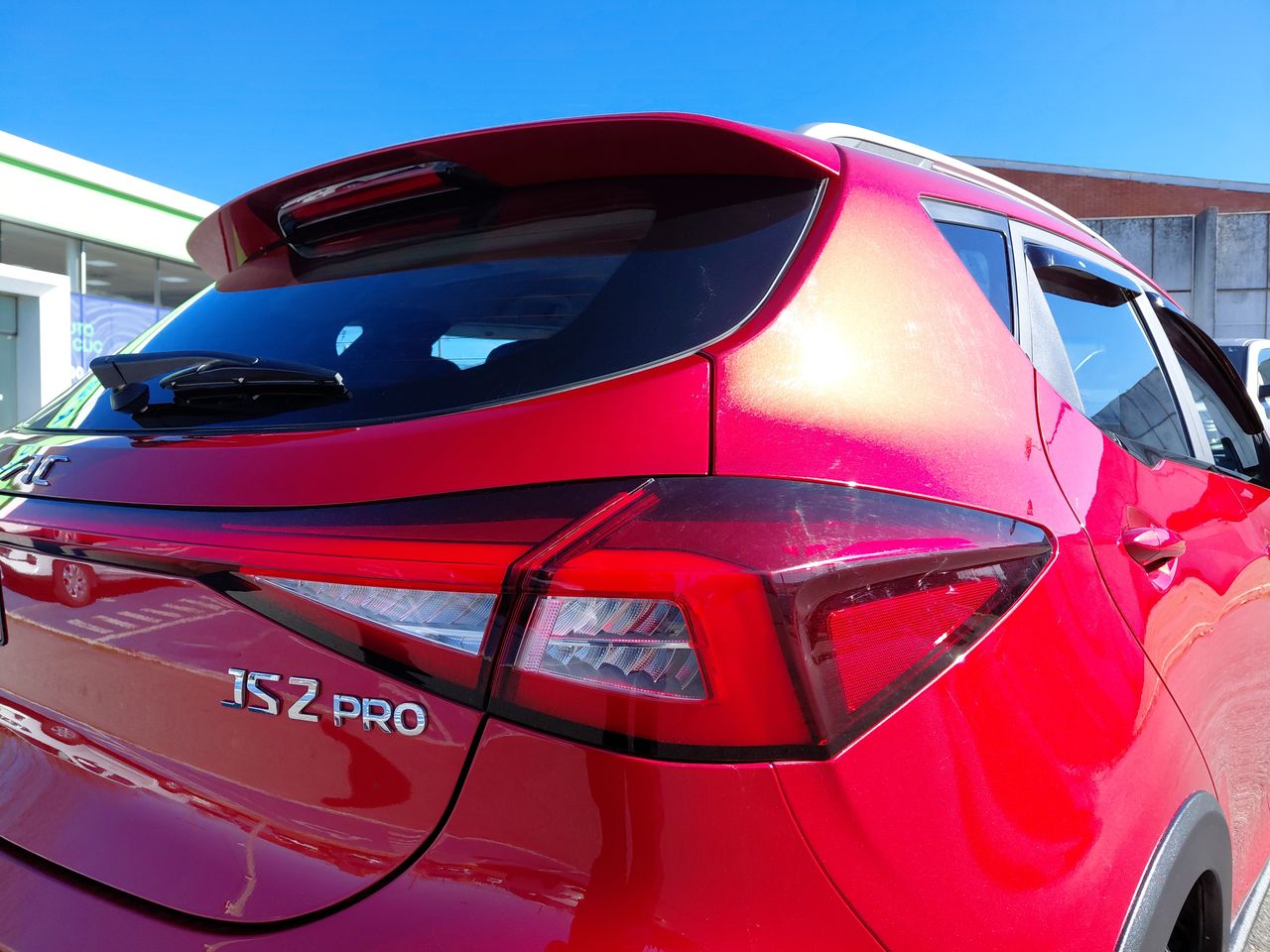 Volkswagen Taos — foto 12 de 25