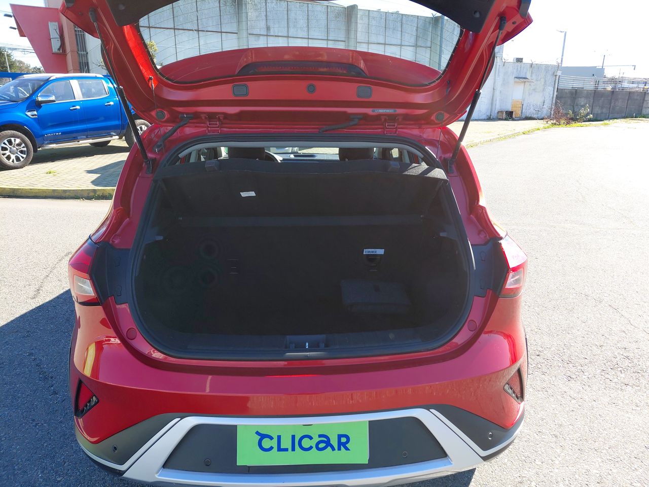 Volkswagen Taos — foto 13 de 25