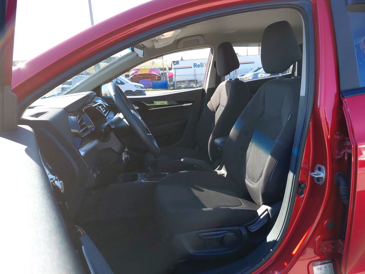 Volkswagen Taos — foto 15 de 25