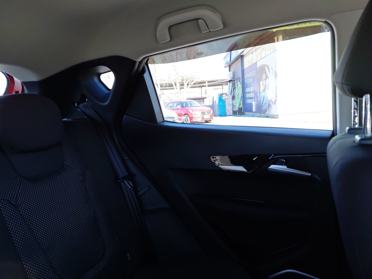 Volkswagen Taos — foto 6 de 25